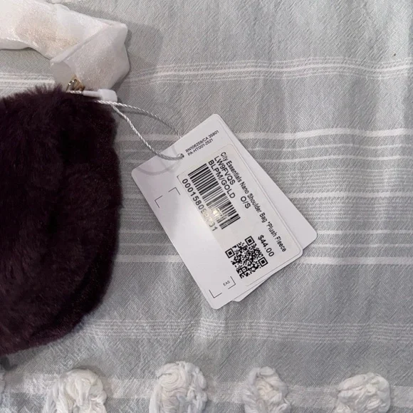 Lululemon City Essentials Bag NWT - Picture 5 of 6